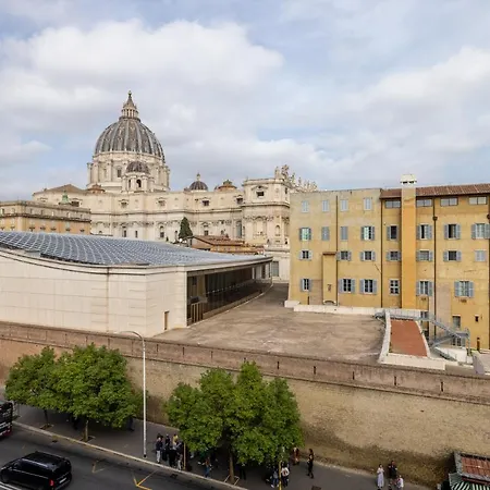 Apartment Wake Up To St Peter S - Spectacular Vatican View Rome